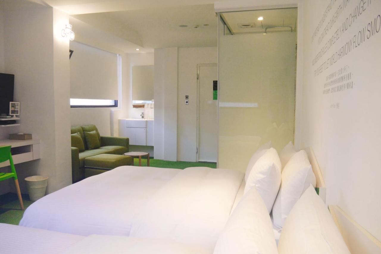 Time Flyer Hotel Taichung Dış mekan fotoğraf